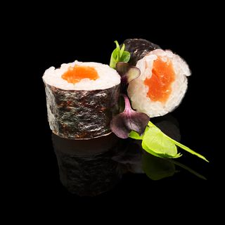 Макі з лососем (110г)