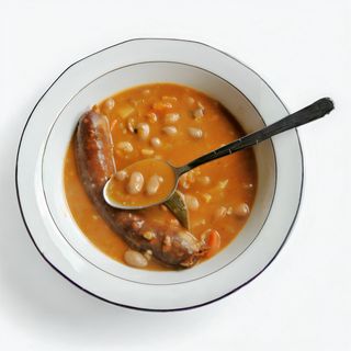 Ričet sa kobasicom i kruhom