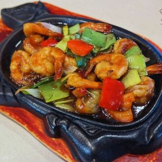 91. Gambas con verduras a la plancha