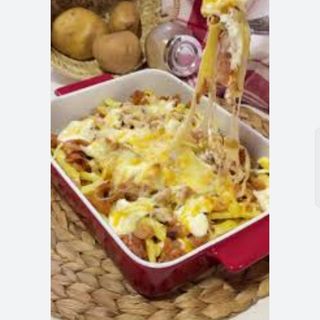 Patatas con carne y queso 