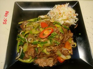 Makaron sojowy z wołowiną