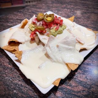 Nachos Con Queso Gouda (Ración)