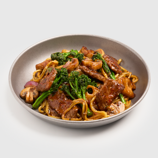 Yakisoba de ternera al strogonoff chinesco