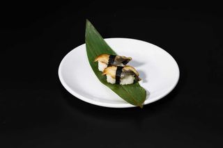 45 . Nigiri anguilla