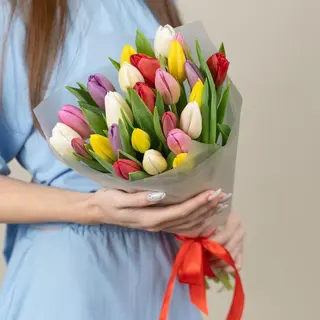 25 Tulipanes