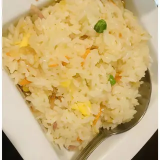 52. Arroz Frito Con Tres Delicias