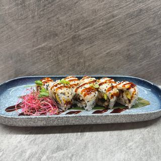 124 Uramaki unagi