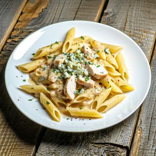 Spaghete/penne con Pollo