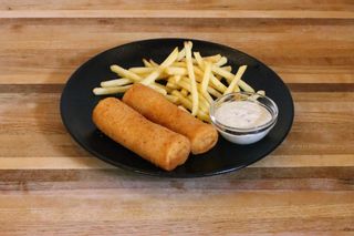 Slani pohovani palačinak sa sirom i ajvarom