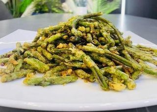 Fasole verde la wok cu ardei iute