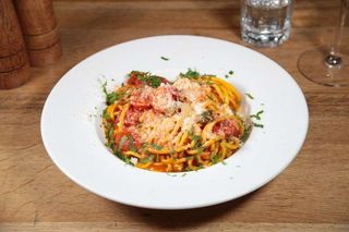 Spaghete Arrabiata (mediu-picant)