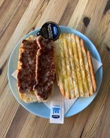 1/2 Bocadillo Caliente De Longanizas