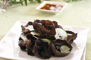 16. Салата от гъби "Муар" (350 гр)