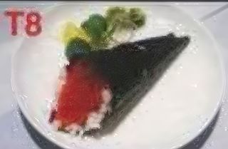 T8 Temaki tobiko