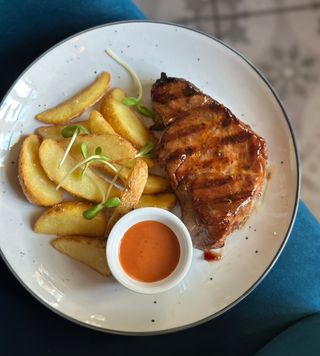 Стейк зі свинини (270г)