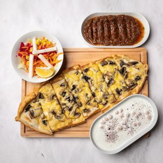 Pide sa pečurkama i gaudom