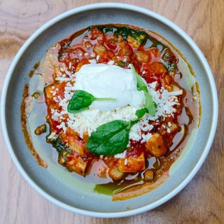     halloumi ratatouille cu smântână și fulgi de telemea