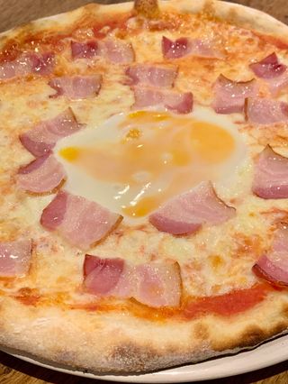 Pizza carbonara