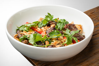 САЛАТ З ОГІРКАМИ ТА ЯЛОВИЧИНОЮ (200g)