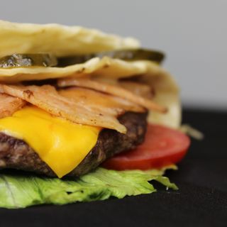 Бургер без булки з телятиною  (380г)