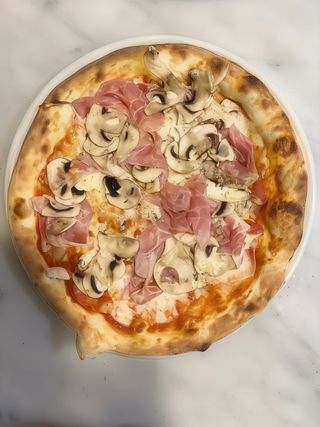 Prosciutto e funghi