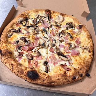 Pizza Carbonara