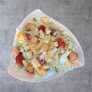 Салат "Цезарь" с лососем