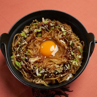 Yakisoba De Ternera Wagyu Y Cebolla