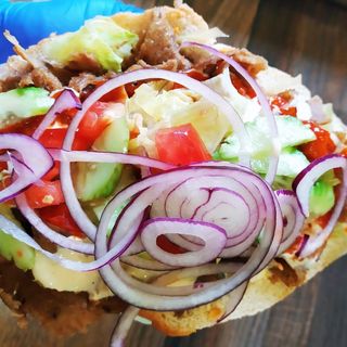 Kebab w bułce z kurczakiem mega