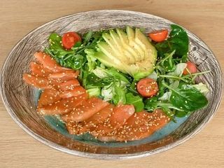 Tbili z łososiem (300 g)