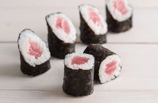 Макі з тунцем (170г/8шт)