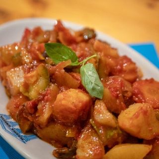 Briam Un abbraccio di verdure mediterranee