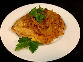 Печінка теляча, смажена з цибулею (150г)