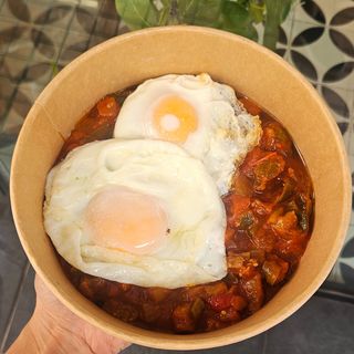 Pisto Con 2 Huevos Fritos