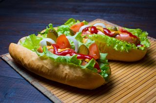 Хот-дог 2X сир в булці (280г)