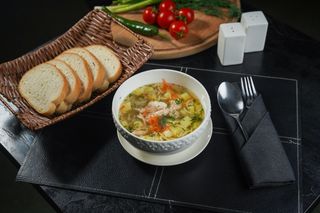 Уха с норвежским лососем