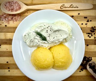 Brânză cu smântână și mămăligă 200/50/200 gr