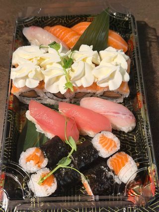B71. Mono sushi misto - 22 pezzi
