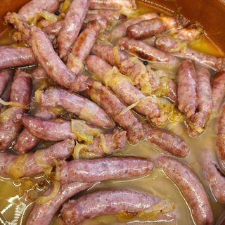 Salchichas al vino