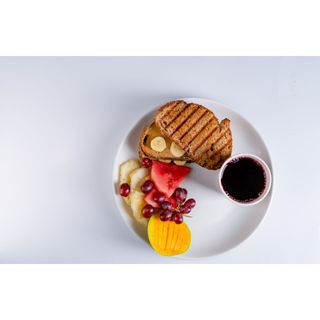 Mini Tropical Fruit Salad, Mini Non-Meat Sandwich & Tea Or 300ml Juice