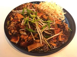 Wołowina Chop Suey z warzywami i jajkiem