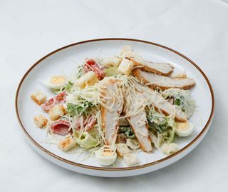 Салат "Цезарь" с  креветками