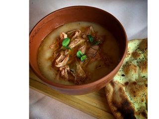 Печеня (підпалка) з томленою свининою/Traditional Carpathian “Pidpalka” with braised pork (280g)