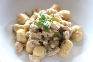 Njoke sa piletinom i šampinjonima