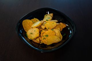 Cartofi la tava cu usturoi