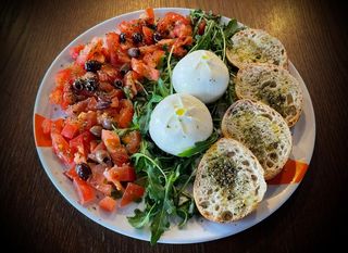 Burrata Tomate Natural y Rúcula (Double)