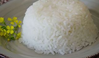 Riso bianco thai cotto al vapore