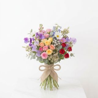 Roselline e fiori di stagione colorato
