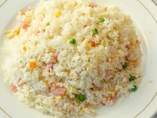 Arroz Frito Con Tres Delicias