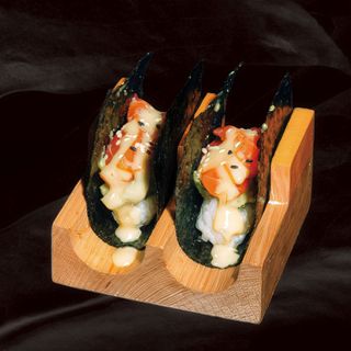 60. Tacos de Salmón (2 piezas)